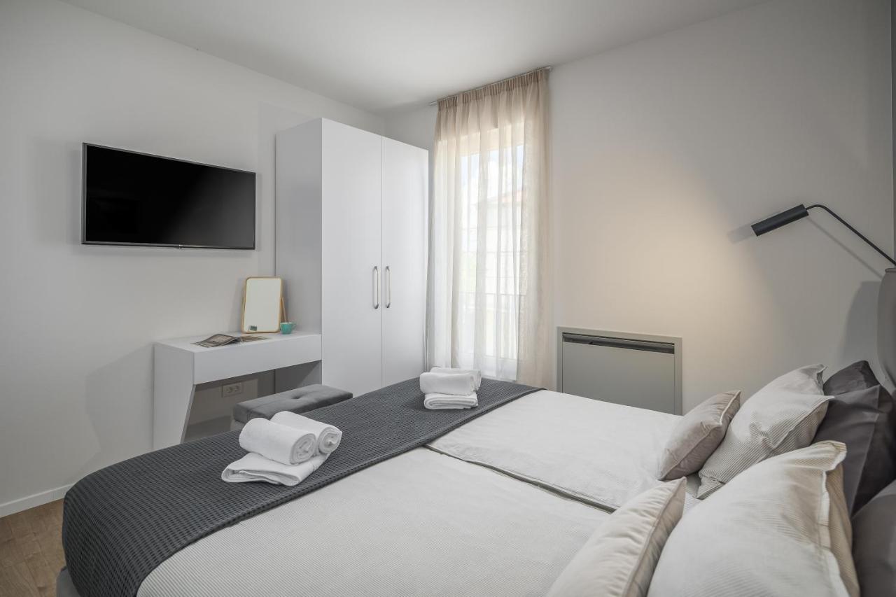 Apartment Nina & Mauro Poreč Buitenkant foto