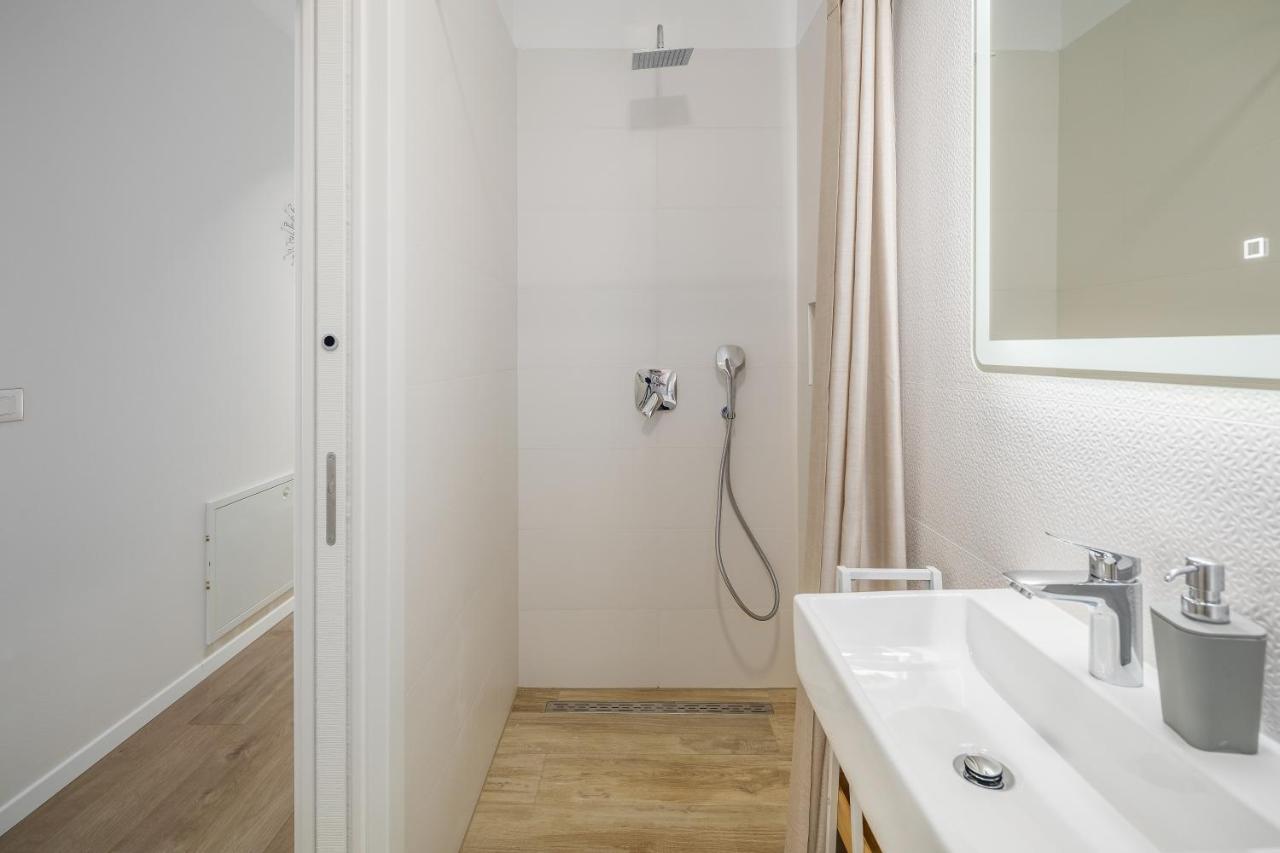 Apartment Nina & Mauro Poreč Buitenkant foto